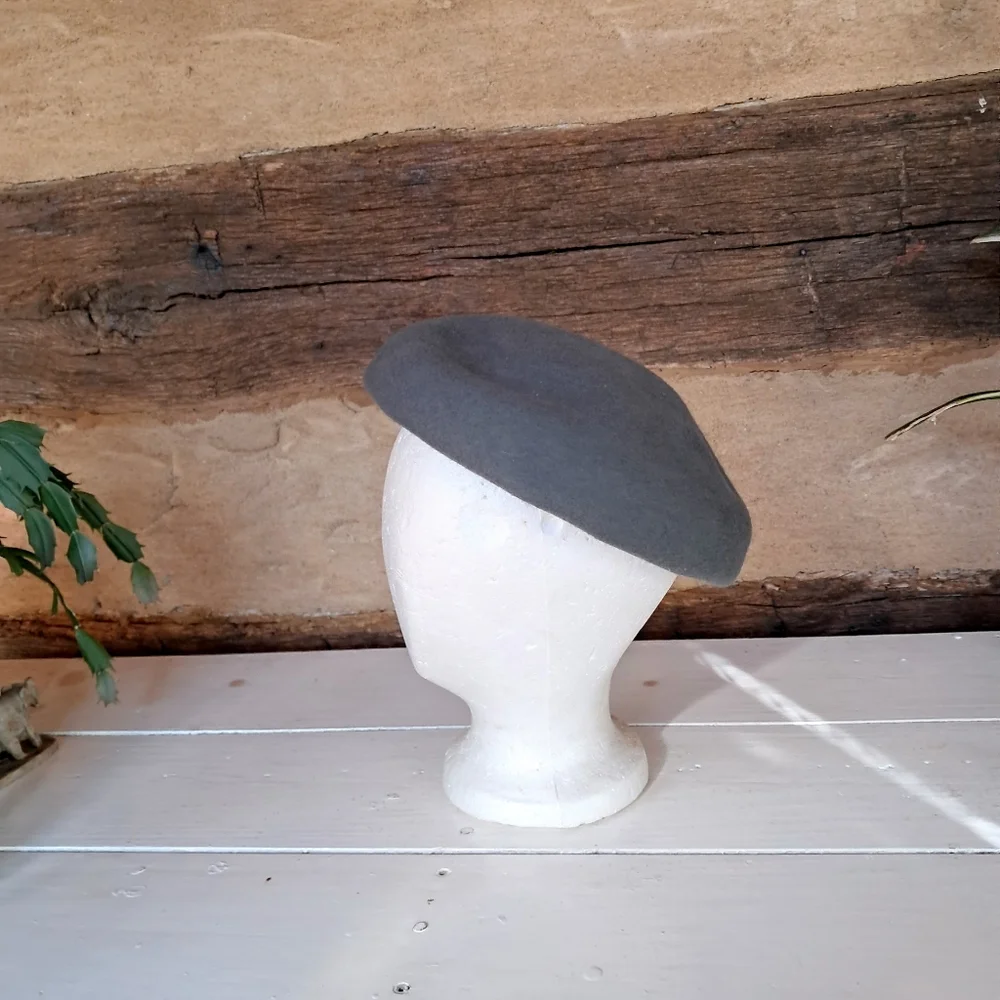 Michael Howard Vintage Miss Bierner Gray Wool Banded Beret Style Hat